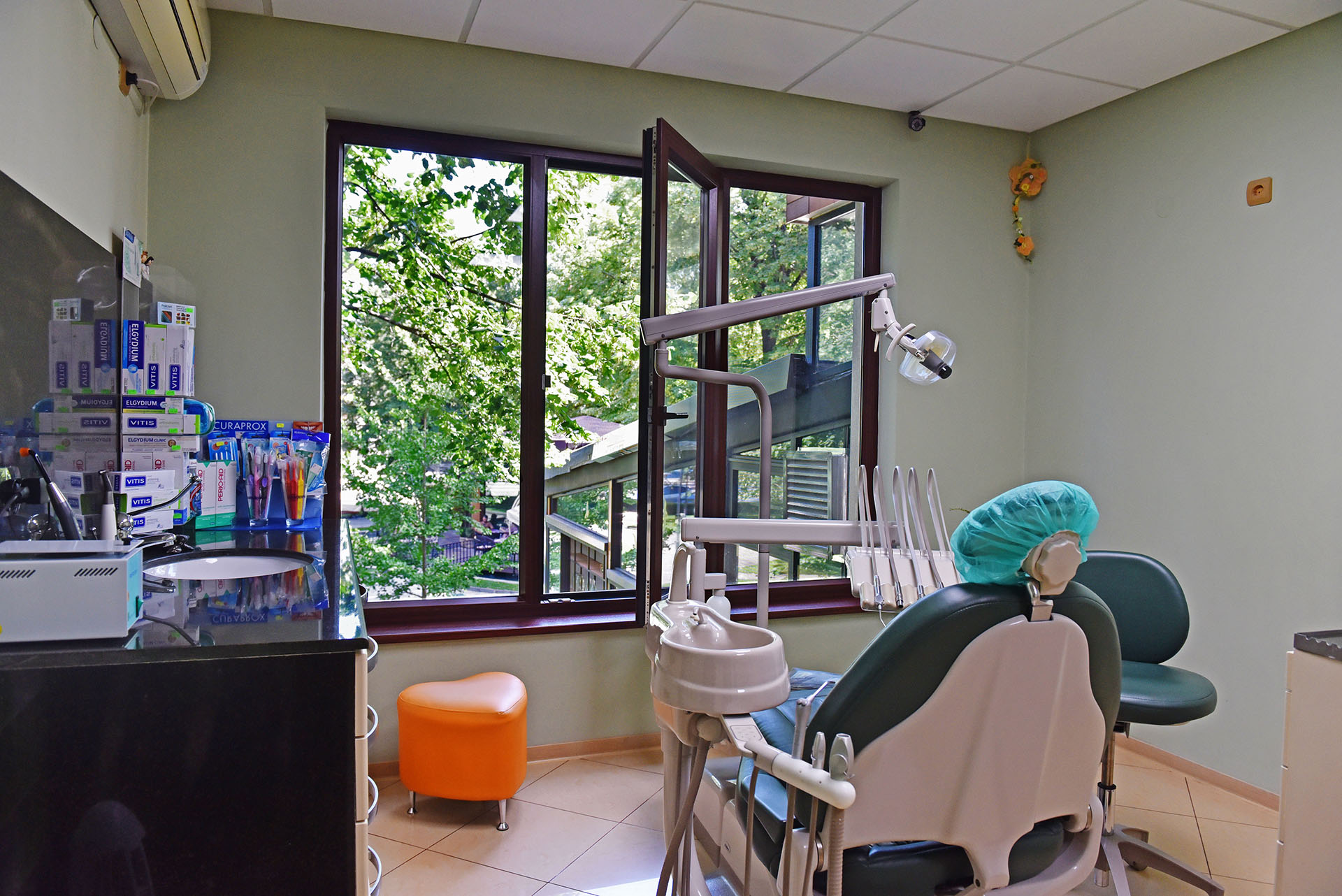 dentalna-praktika-dr-diana-bonova-zabolekar-haskovo (1)